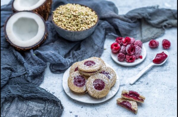 10 Delicious Vegan Desserts Without Refined Sugar