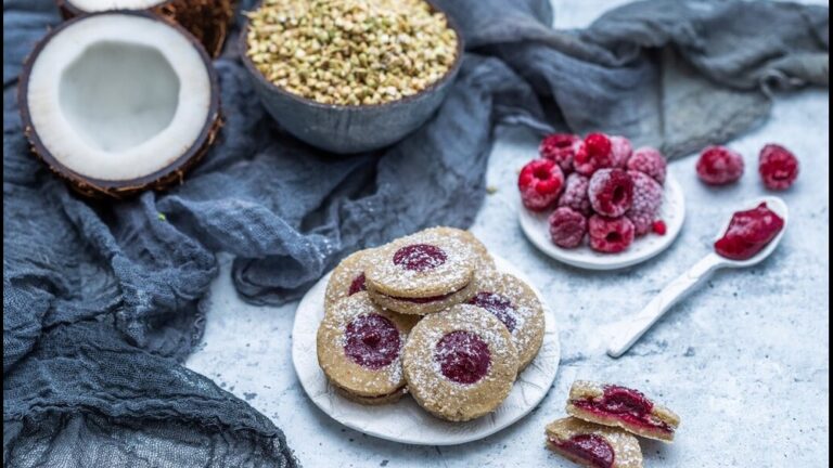 10 Delicious Vegan Desserts Without Refined Sugar