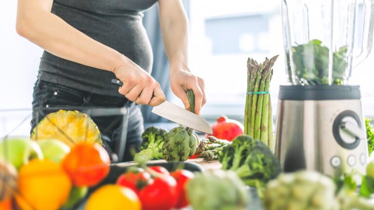 Everything Pregnant Women Should Know About Plant-Based Nutrition