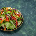 healthy mixed greens salad